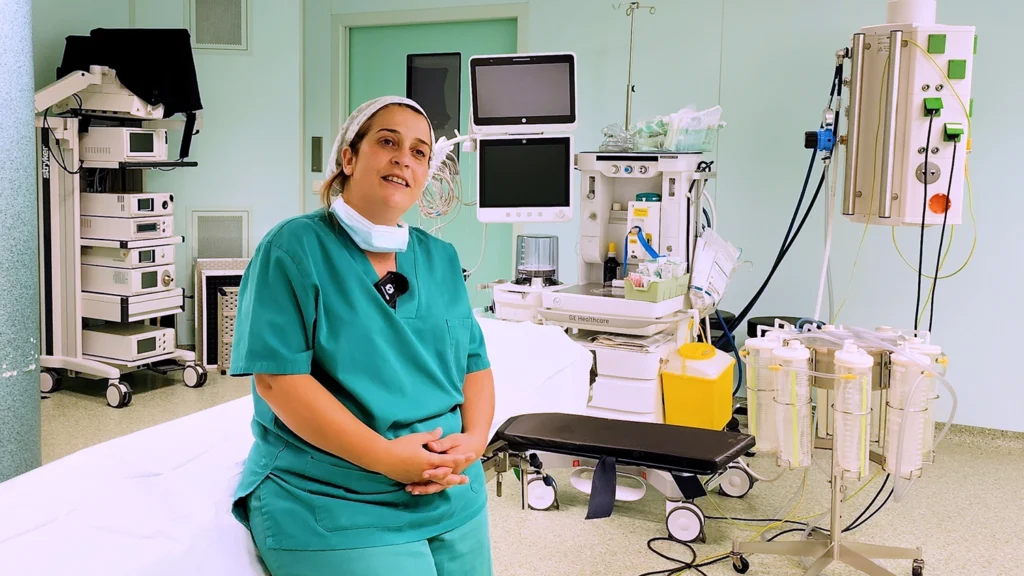 aurora-enfermera-quirofano-sagrado-corazon-valladolid